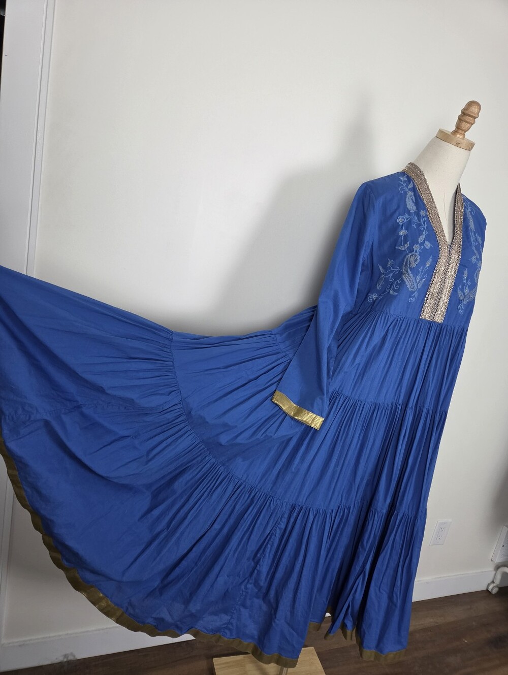 April Cornell Tiered Maxi Dress Size Large Full Ethnic Blue V-neck (c1) - Picture 7 of 11